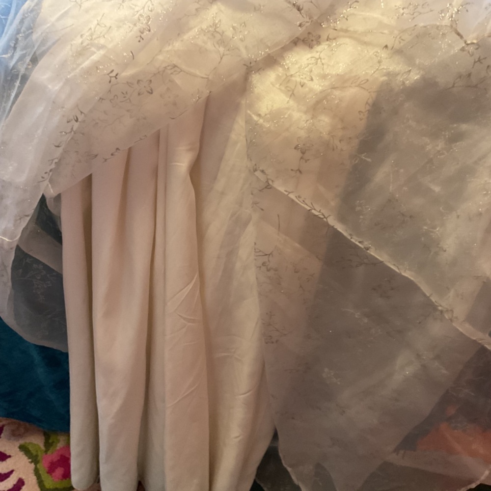 Strapless Princess Dress Perfect for Halloween - Picture 4 of 5